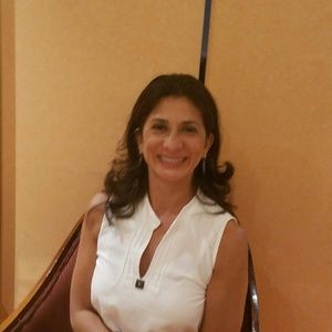 Meet your Posher, Mayra